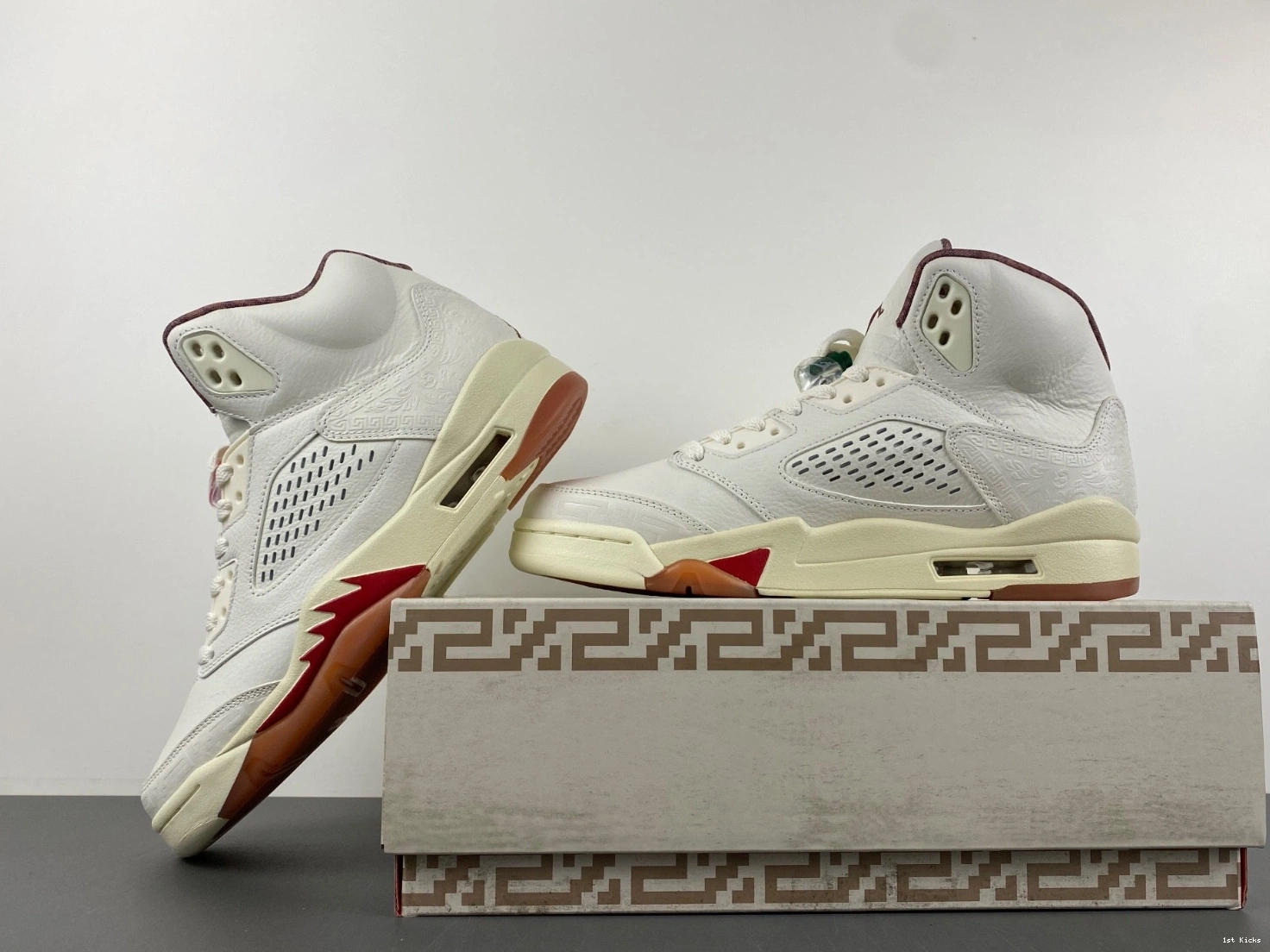 Jordan HF8833-100 Sail El 5 Retro - Grito Men's 0209